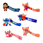 LLAVERO HELLO KITTY VASITO AVIONETA / CABEZAS PERSONAJES / NUBE / PALETICAS SANRIO / STITCH LOTSO