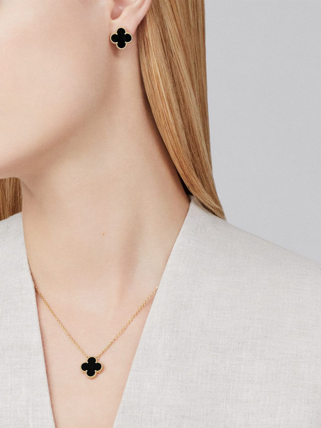 JUEGO ARETES Y COLLAR 1 TREBOL VAN CLEEF